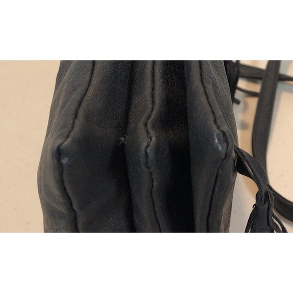 Roxy Vegan Leather Small Black Crossbody Purse Handbag With Fringe - Picture 6 of 9